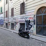 San Lorenzo Skyrail Loft - By Openroma