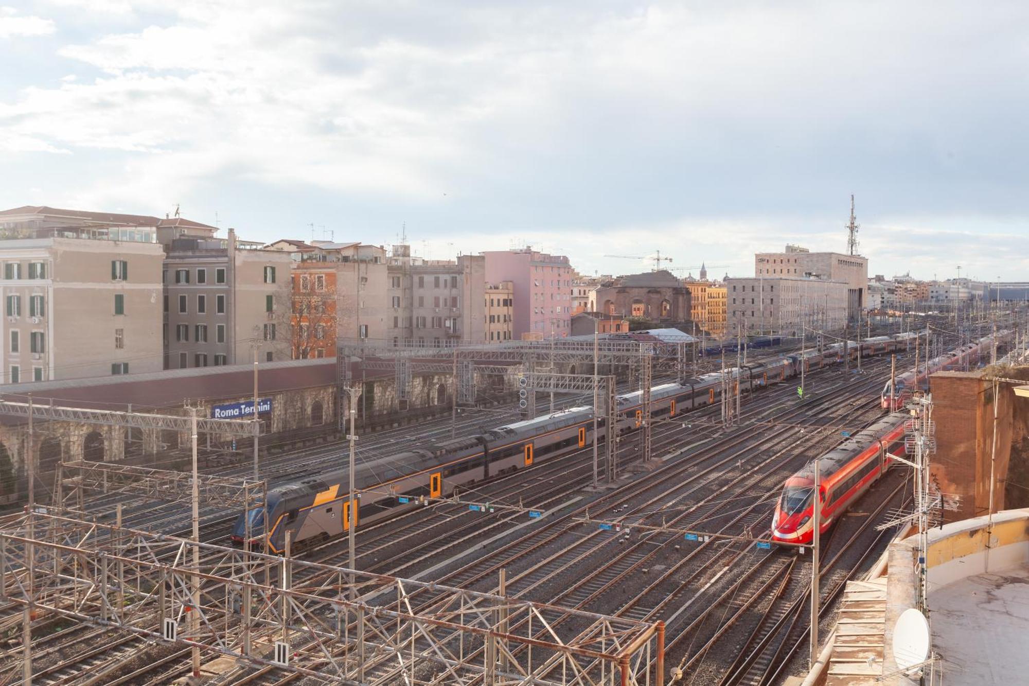 San Lorenzo Skyrail Loft - By Openroma
