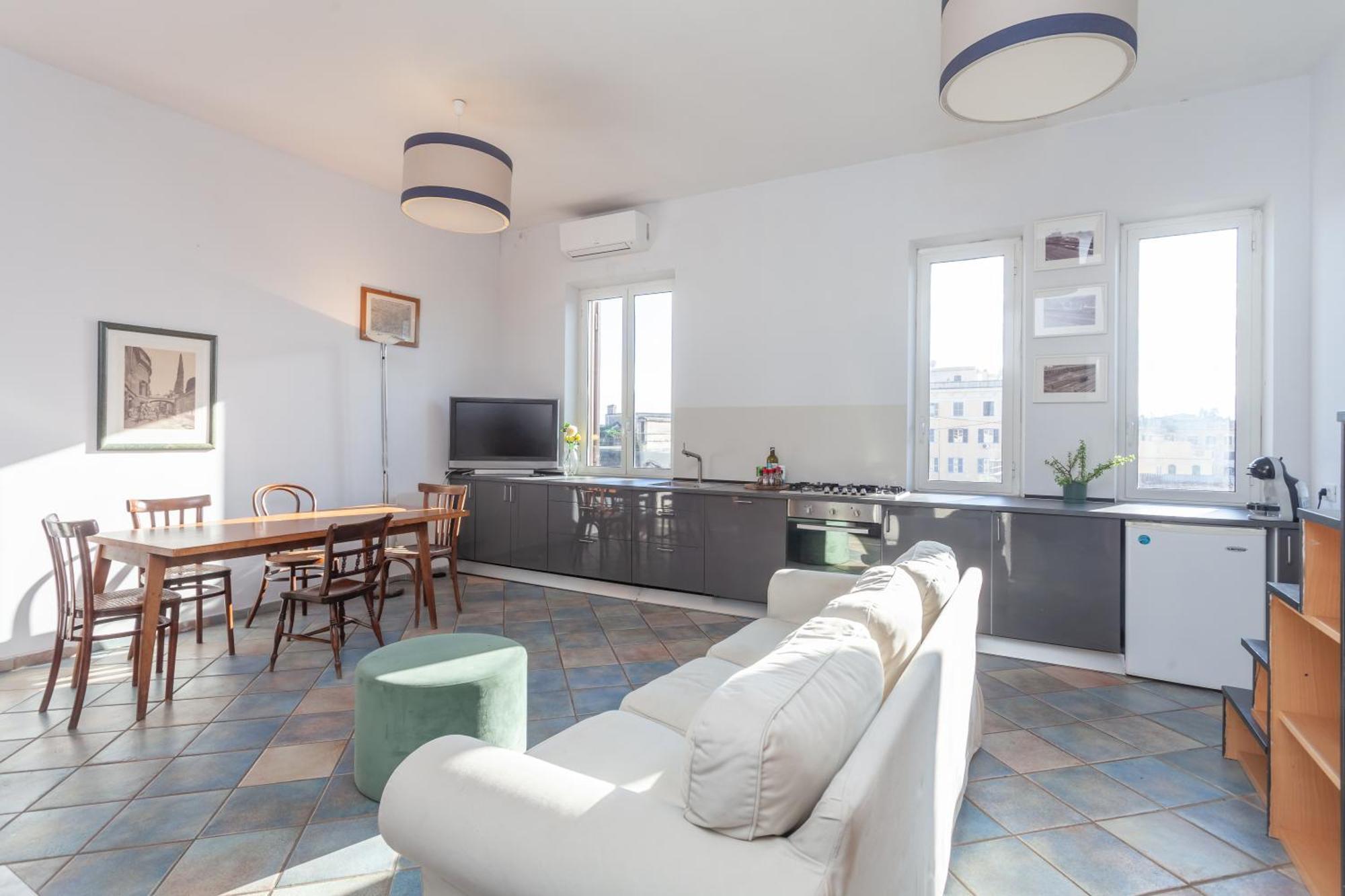 Apartment San Lorenzo Skyrail Loft - By Openroma *